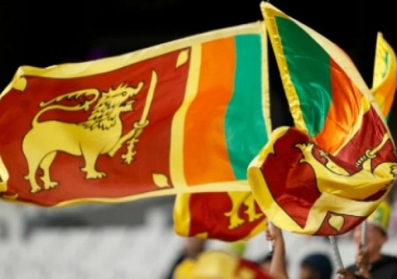 Anti-govt protesters storm SL President's house Anti-govt protesters storm SL President's house