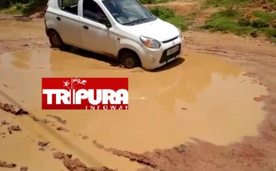 BJP's HIRA Govt : Pathetic Condition of Roadways in Gandachera for 5 Years, No maintenance: Massive Corruption going on in the name of Road Repairing