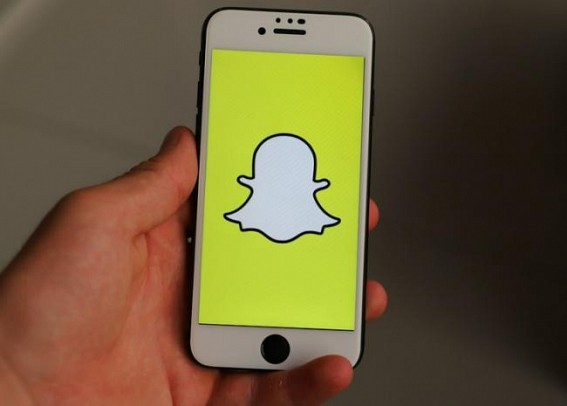 Snapchat reports $422 mn loss in Q2, shares tank 25%