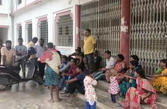 Baidyanath Majudmer Smriti School student’s parents withdrew protest giving a 2 days Ultimatum to solve Teachers’ Crisis problems