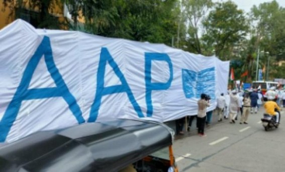Centre promotes welfare of 'rich friends', we invest in public, says AAP