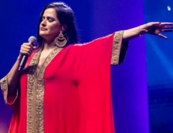Sona Mohapatra sings 'Kuhu Kuhu' in impromptu tribute to Lata Mangeshkar