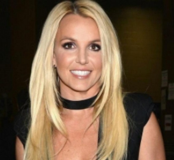 'Hold Me Closer', sings Britney #WelcomeBackBritney; say fans