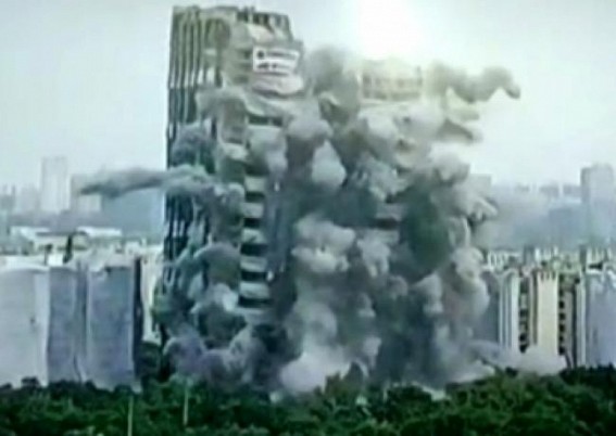 Noida twin towers demolished