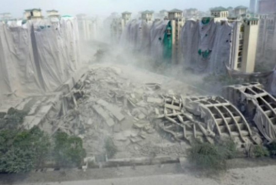 Twin towers demolition: Ground Zero looks like war-ravaged site with heaps of debris Twin towers demolition: Ground Zero looks like war-ravaged site with heaps of debris