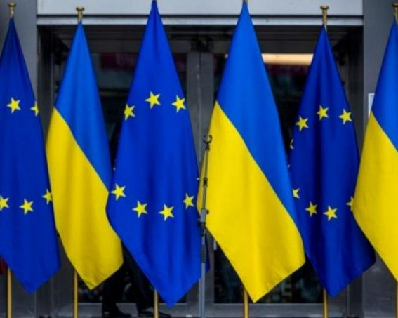 EU Ministers back 5-bn-euro loan to Ukraine EU Ministers back 5-bn-euro loan to Ukraine