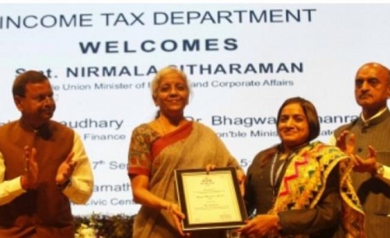 FM urges I-T officials to expedite returns, refund process and grievance redressal