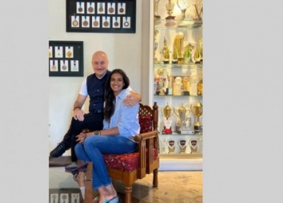 Anupam Kher visits Sindhu's house; gets bowled over by her trophies, medals