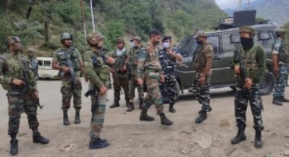 Cop killed, CRPF trooper injured in terror attack in J&K's Pulwama Cop killed, CRPF trooper injured in terror attack in J&K's Pulwama