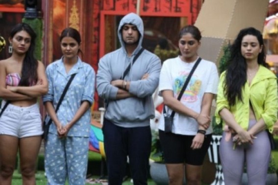 Bigg Boss 16: Nimrit Kaur Alhuwalia, Shalin Bhanot compete with each other for captainship Bigg Boss 16: Nimrit Kaur Alhuwalia, Shalin Bhanot compete with each other for captainship