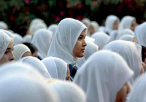 SC delivers split verdict on K'taka hijab ban, Justice Dhulia sets aside HC judgment