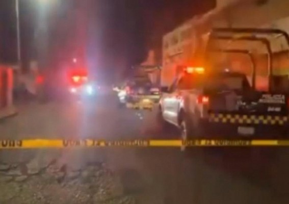 12 killed in mass shooting in bar in Mexico