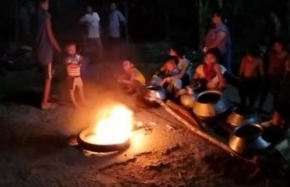 Villagers of Chandra Para area blocked Chelagang- Notun Bazaar roads under Amarpur Assembly over drinking water scarcity and Power Cut in the area Villagers of Chandra Para area blocked Chelagang- Notun Bazaar roads under Amarpur Assembly over drinking water scarcity and Power Cut in the area