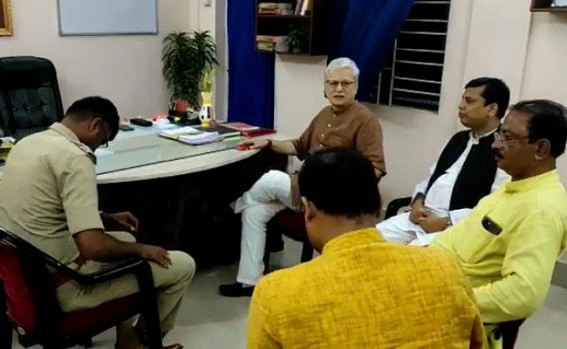 Bishalgarh Congress, BJP Clash : Deputy CM in action to manipulate case, was spotted seated Crossed-Legs before Cops inside SDPO Office Bishalgarh Congress, BJP Clash : Deputy CM in action to manipulate case, was spotted seated Crossed-Legs before Cops inside SDPO Office