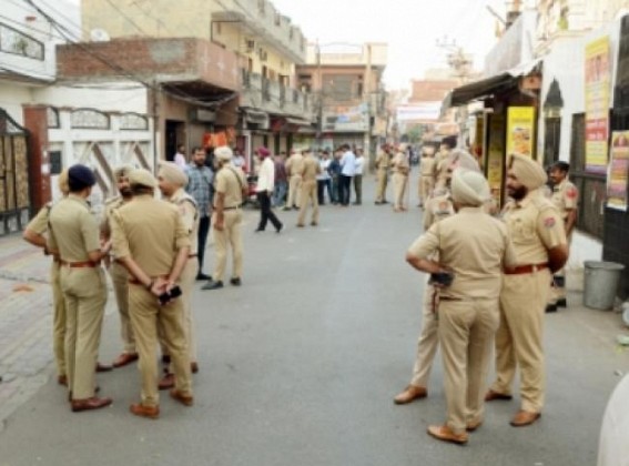 Shiv Sena leader shot dead outside Amritsar temple Shiv Sena leader shot dead outside Amritsar temple