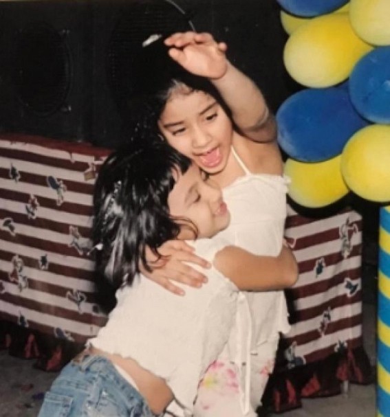 Childhood pal Tanisha Santoshi tells Janhvi Kapoor: 'You are phenomenal' Childhood pal Tanisha Santoshi tells Janhvi Kapoor: 'You are phenomenal'