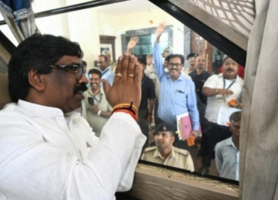 ED summons Hemant Soren on Nov 17 in illegal mining case ED summons Hemant Soren on Nov 17 in illegal mining case