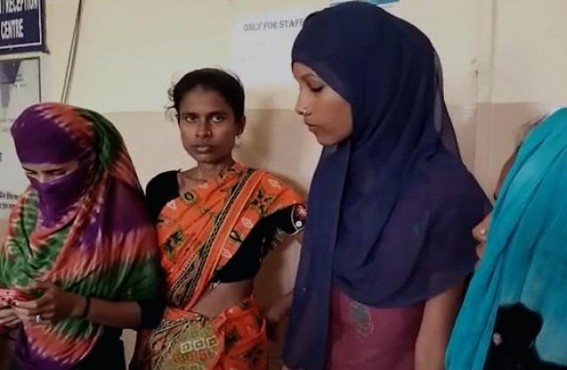 5 women in RK Nagar Panchayat Tila area were injured in Drug addicts attack after they stopped them from selling intoxicant items 5 women in RK Nagar Panchayat Tila area were injured in Drug addicts attack after they stopped them from selling intoxicant items