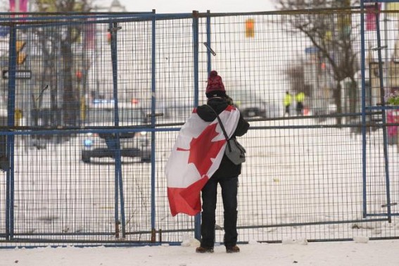 Canadian MPs pass vote on Emergencies Act use against convoy blockades