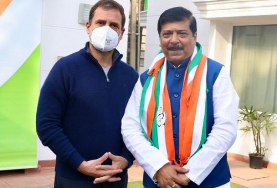 Resigned BJP MLA Sudip Roy Barman and Ashish Saha joined Congress at Delhi in presence of Rahul Gandhi and Priyanka Gandhi Resigned BJP MLA Sudip Roy Barman and Ashish Saha joined Congress at Delhi in presence of Rahul Gandhi and Priyanka Gandhi
