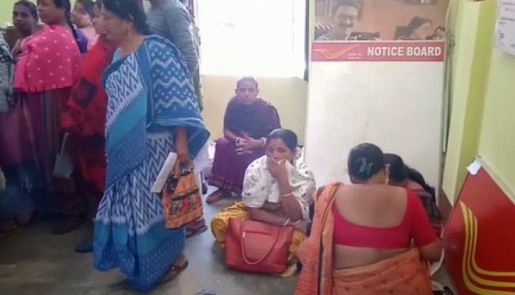 No seating arrangement for Public, Agents in Bishalgarh Post Office