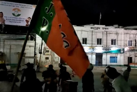 Footage display ‘Tripura Police Remained Silent Spectator’ when BJP started ‘Unprovoked’ Attack at Congress Bhawan under Criminal BJP leaders who organized Sep 8 Agartala Burning Incident : No Arrests of BJP workers, Police arrested Congress activists