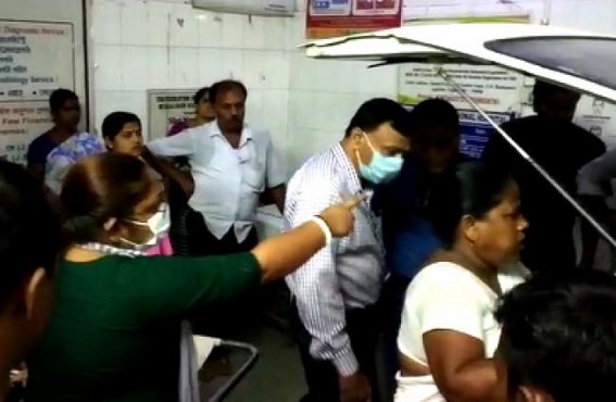Ambulance Crisis in Tripura Govt Hospitals: Doctors, Patient Party’s Fight in Bishalgarh Sub-Divisional Hospital over Emergency Patients’ Referral Ambulance Crisis in Tripura Govt Hospitals: Doctors, Patient Party’s Fight in Bishalgarh Sub-Divisional Hospital over Emergency Patients’ Referral