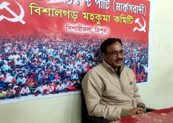 ‘Can’t give Fake Promise but People will get their Freedom of Speech if Left Voted to Power’ : CPI-M Bishalgarh Candidate Partha Pratim Majumder ‘Can’t give Fake Promise but People will get their Freedom of Speech if Left Voted to Power’ : CPI-M Bishalgarh Candidate Partha Pratim Majumder