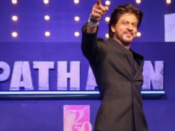 Fan asks SRK for 'real' box-office earnings of 'Pathaan', he replies: '5000 cr pyaar'