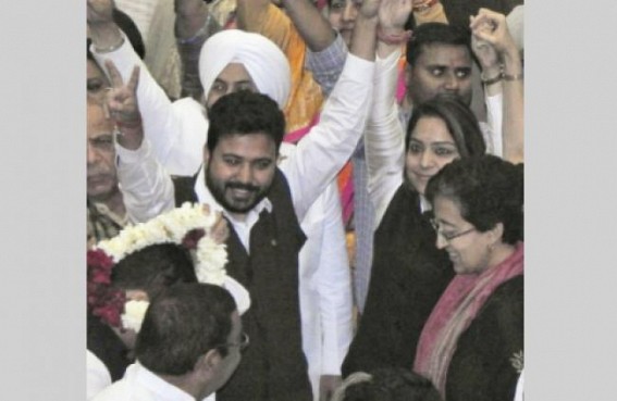 AAP's Aaley Mohammad Iqbal becomes Delhi's Deputy Mayor