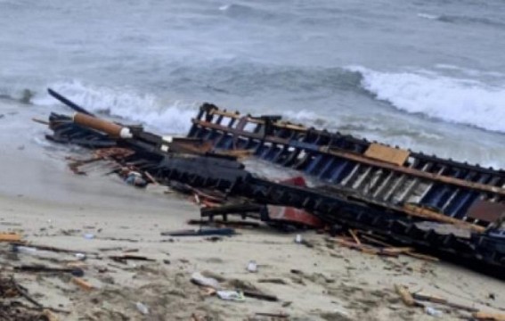 More than 100 people feared dead in Italy migrant boat wreck More than 100 people feared dead in Italy migrant boat wreck