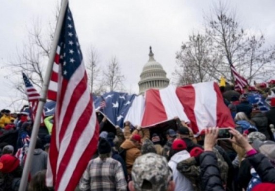 FBI hunts woman who didn't show up to court over Capitol riot charges FBI hunts woman who didn't show up to court over Capitol riot charges