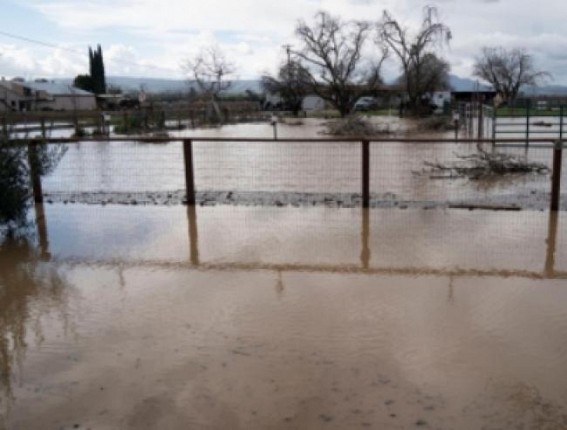 New storm hits California with heavy rain, flood warnings New storm hits California with heavy rain, flood warnings