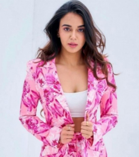Monica Chaudhary calls herself fortunate to be working with Ranbir Kapoor Monica Chaudhary calls herself fortunate to be working with Ranbir Kapoor