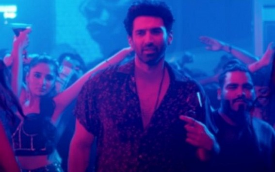 'Soniye Je' from 'Gumraah' starring Aditya Roy Kapur has slow growing synthpop vibe 'Soniye Je' from 'Gumraah' starring Aditya Roy Kapur has slow growing synthpop vibe