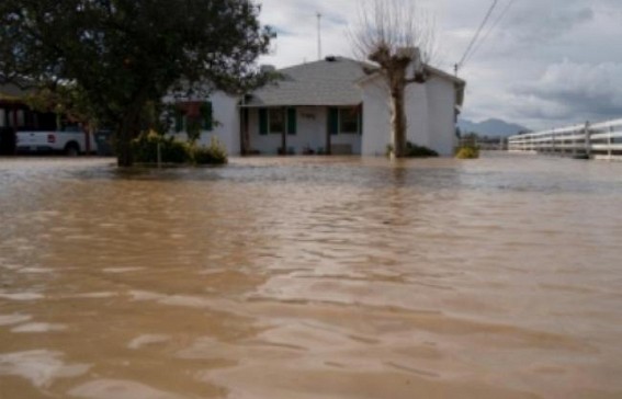 360,000 residences, businesses without power as new storm lashes California 360,000 residences, businesses without power as new storm lashes California
