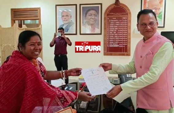 After not getting CM Post, Pratima Bhowmik decides to Continue as Central Minister : Resigned from Tripura Assembly : Claims ‘It’s Party’s Order’ After not getting CM Post, Pratima Bhowmik decides to Continue as Central Minister : Resigned from Tripura Assembly : Claims ‘It’s Party’s Order’