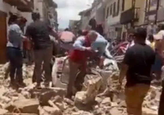 15 killed as 6.7-magnitude quake jolts Ecuador