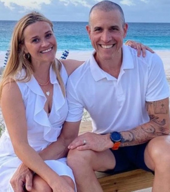 Reese Witherspoon, Jim Toth had 'zero romance' towards end of 12-year marriage
