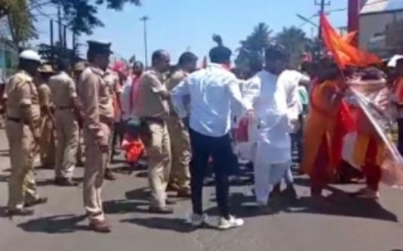 Protest against Quran recitation in K'taka district; Hindu activists lathi-charged Protest against Quran recitation in K'taka district; Hindu activists lathi-charged