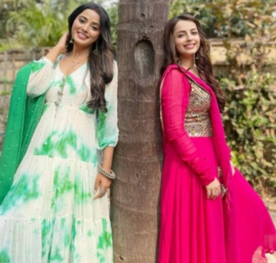Shrenu Parikh has a special bond with her 'Maitree' co-star Bhaweeka Chaudhary Shrenu Parikh has a special bond with her 'Maitree' co-star Bhaweeka Chaudhary