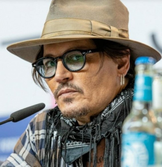 Johnny Depp receives 7 mins standing ovation at Cannes for 'Jeanne Du Barry'