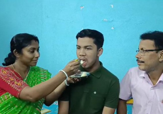TBSE Class-10 Topper Saptadip wants to be an IITian TBSE Class-10 Topper Saptadip wants to be an IITian