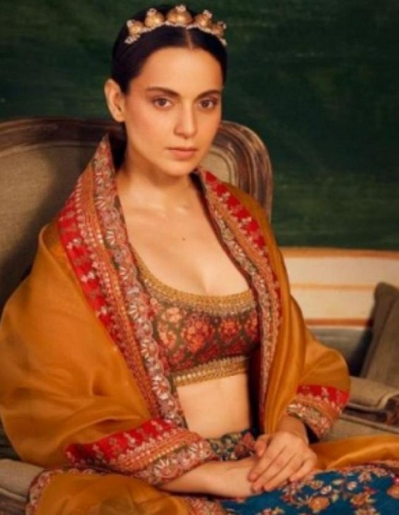 Kangana sports a 'saggi phool': 'Even Indians don't know about their heritage' Kangana sports a 'saggi phool': 'Even Indians don't know about their heritage'
