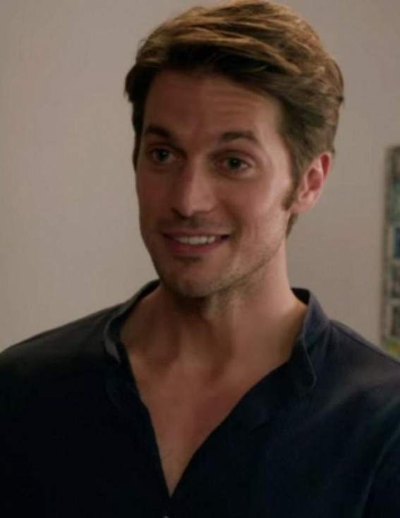 'Emily in Paris' actor Lucas Bravo hopes Gabriel 'owns up to his mistake' 'Emily in Paris' actor Lucas Bravo hopes Gabriel 'owns up to his mistake'