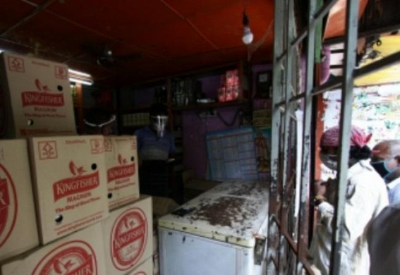 Three held for threatening to behead woman for buying liquor in UP district Three held for threatening to behead woman for buying liquor in UP district
