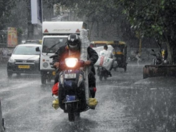 Rainfall brings relief to Delhi as heat subsides Rainfall brings relief to Delhi as heat subsides