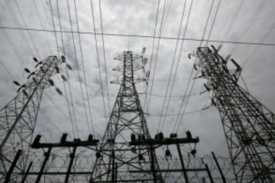 Govt to cut power tariff during solar hours, raise them during peak hours