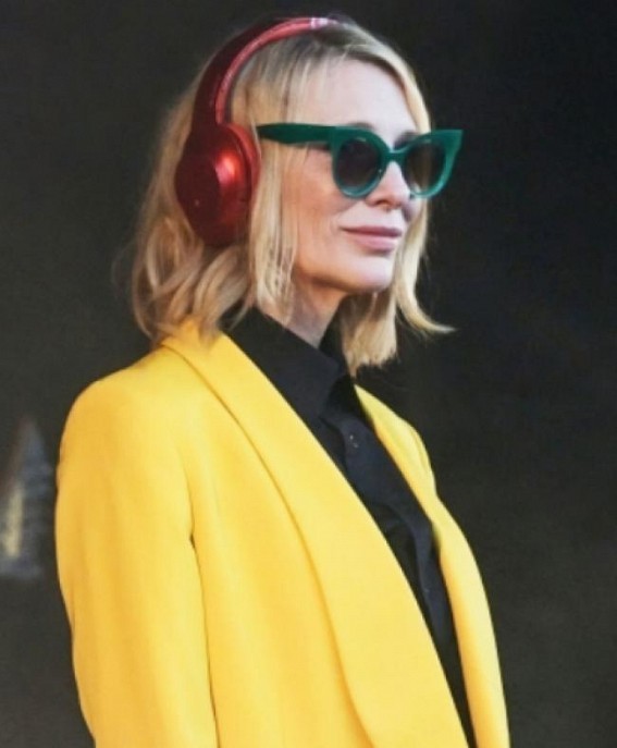 Cate Blanchett surprises crowd at Glastonbury fest in a 'super special treat'