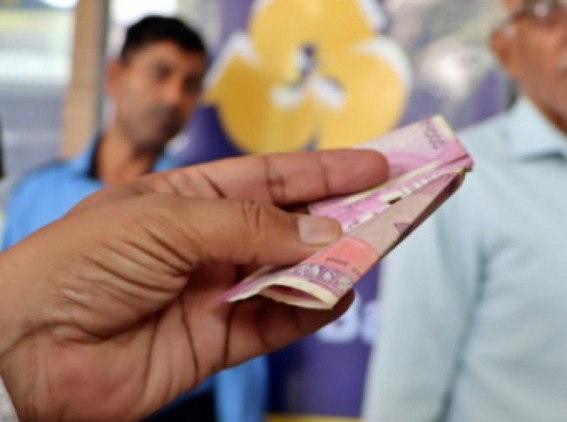 76% of total Rs 2,000 denomination notes in circulation returned to banks: RBI 76% of total Rs 2,000 denomination notes in circulation returned to banks: RBI